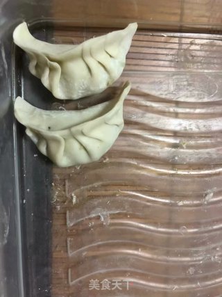 白菜猪肉粉丝饺子的做法步骤：8
