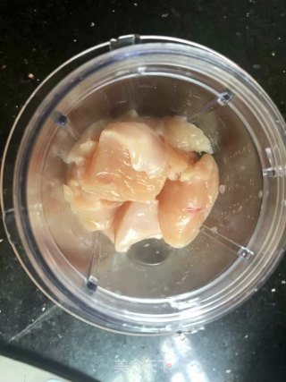 自制鸡肉肠的做法步骤：3
