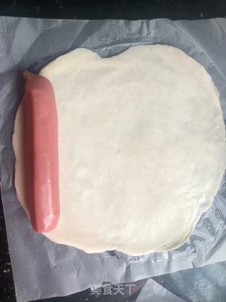 手抓饼香肠卷的做法步骤：2