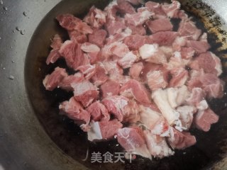 清炖羊肉的做法步骤：2