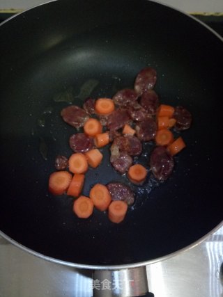 腊肠炒西蓝花的做法步骤：4