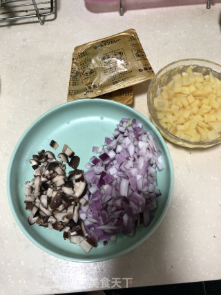 洋葱牛肉咖喱羹的做法步骤：1