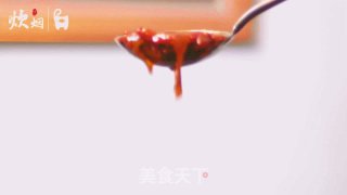 【鸳鸯双鱼锅】十五块钱买了两条鱼，做了一道超级好吃的鸳鸯火锅，今年的年夜饭就用他做主菜吧的做法步骤：6