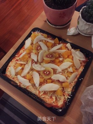 一面两饼????果蔬搭配????芝士厚卷边蔬菜火腿奶比萨????????芝士椰油底薄饼水果挞比萨????的做法步骤：9