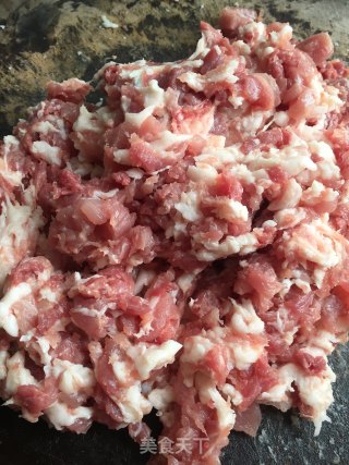 过大年吃肉丸的做法步骤：1