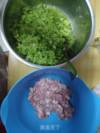 芹菜水饺的做法步骤：4