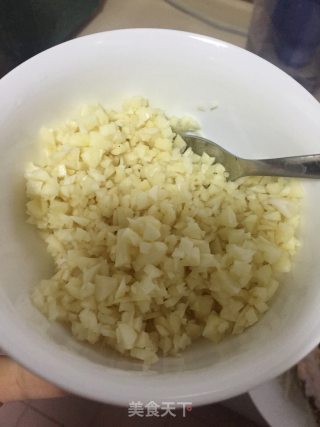 蒜蓉蒸小龙虾的做法步骤：4