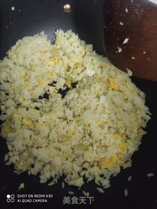 土豆条炒饭的做法步骤：4