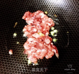 胡萝卜香菇肉末炒米饭的做法步骤：5