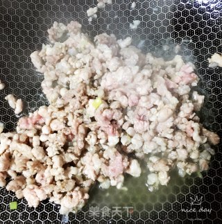 胡萝卜香菇肉末炒米饭的做法步骤：6