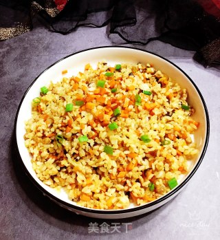 胡萝卜香菇肉末炒米饭的做法步骤：12