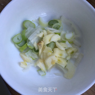 家常豆腐烧虾仁的做法步骤：3