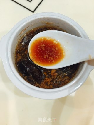 红枣乌鸡炖阿胶的做法步骤：1