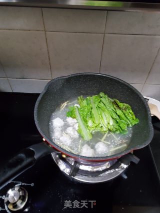 莴笋叶鱼滑汤的做法步骤：5