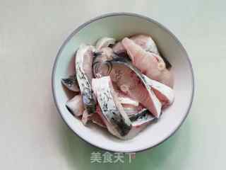 糖醋鱼块的做法步骤：2