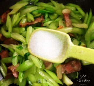 腊肉炒青菜的做法步骤：9