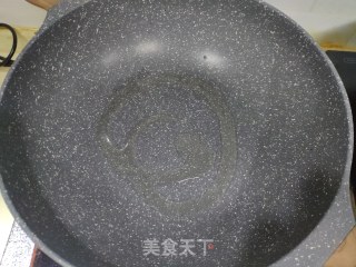 红烧鸡翅根的做法步骤：2