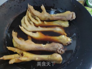 卤鸡爪的做法步骤：4