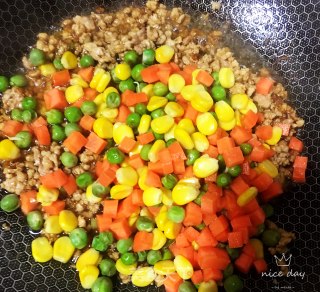 肉末炒蔬菜粒的做法步骤：6