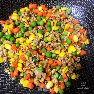 肉末炒蔬菜粒的做法步骤：7