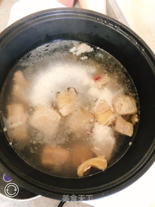 番茄萝卜牛腩汤的做法步骤：4