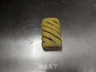 南瓜豆沙小餐包的做法步骤：17