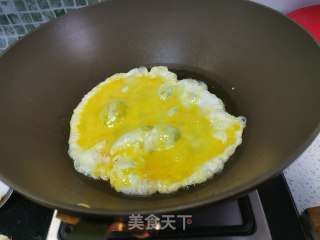 鸡蛋炒西红柿的做法步骤：4