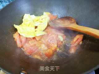 鸡蛋炒西红柿的做法步骤：9