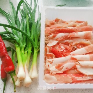 爆炒羊肉卷的做法步骤：1