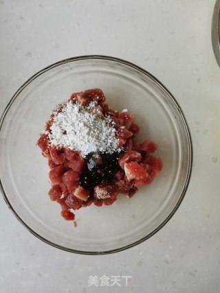青豆炒牛肉——Harthsun麦饭石不粘锅试用报告的做法步骤：1