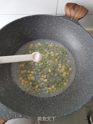 青豆炒牛肉——Harthsun麦饭石不粘锅试用报告的做法步骤：2