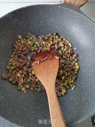 青豆炒牛肉——Harthsun麦饭石不粘锅试用报告的做法步骤：7