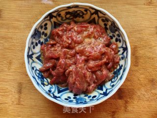 芹菜炒牛肉的做法步骤：3