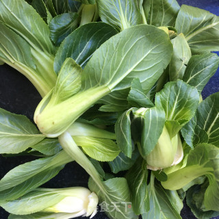 杏鲍菇炒青菜的做法步骤：1