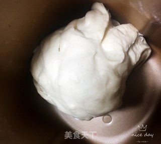 广味香肠披萨的做法步骤：2