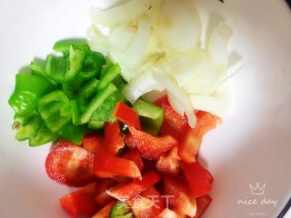 广味香肠披萨的做法步骤：5