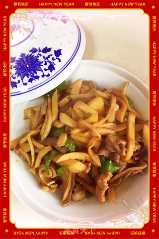杏鲍菇青椒炒猪肚的做法步骤：9