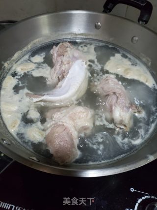 马蹄莲藕煲猪脷的做法步骤：4