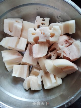 马蹄莲藕煲猪脷的做法步骤：7