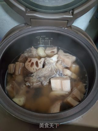 马蹄莲藕煲猪脷的做法步骤：11