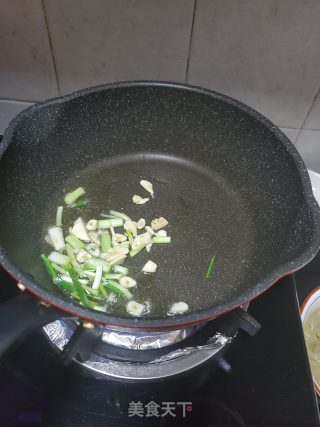 绿豆芽韭菜炒粉条的做法步骤：6