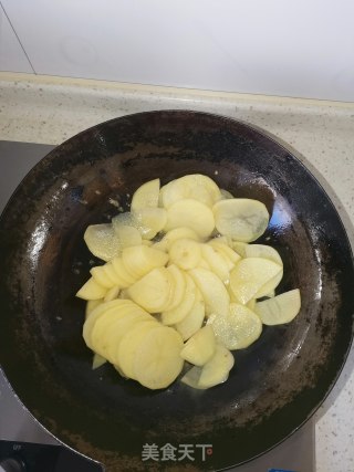 青椒土豆炒肉片的做法步骤：6