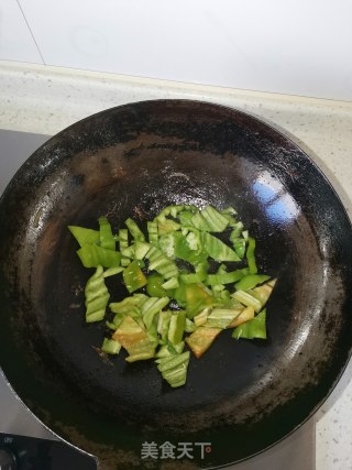 青椒土豆炒肉片的做法步骤：7