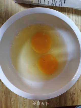 haithsun不粘锅试用  草莓鸡蛋饼的做法步骤：2