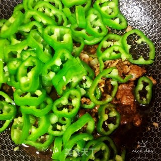 尖椒肉末夹饼的做法步骤：15
