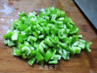 青椒鸭蛋抓炒老豆腐的做法步骤：3