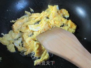 青椒鸭蛋抓炒老豆腐的做法步骤：6