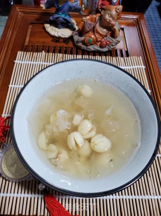 莲子银耳汤的做法步骤：4