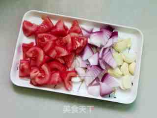 红菜头牛腩果蔬汤的做法步骤：4