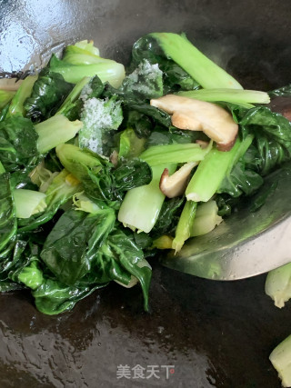 苦塔菜炒香菇的做法步骤：3